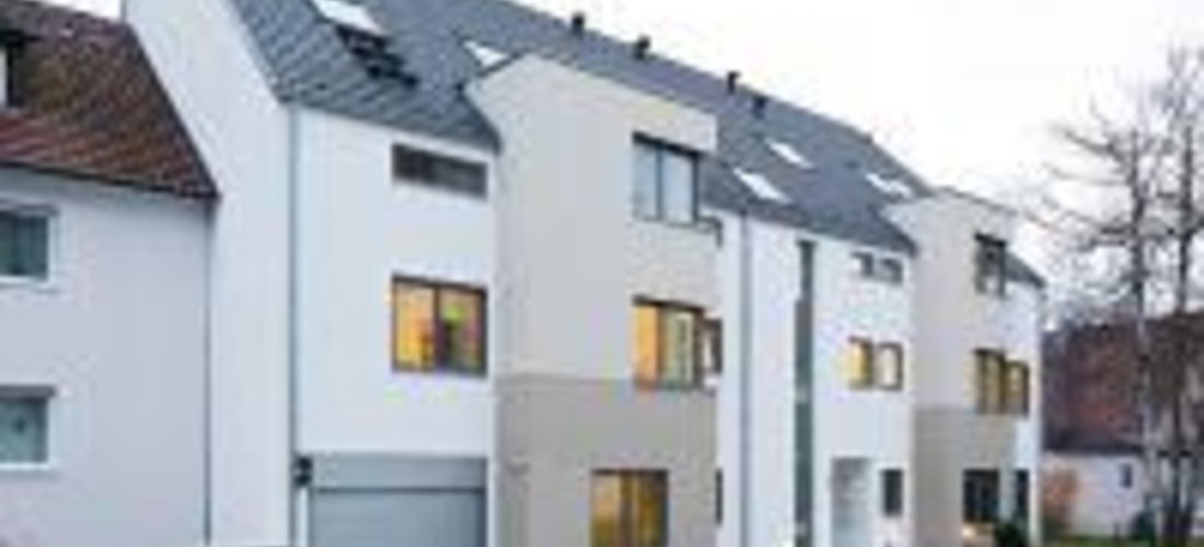 Im Stuttgarter Stadtteil Degerloch wird ein Mehrfamilienhaus von einer Luft-Wasser-Wärmepumpe versorgt. Foto: Unipor