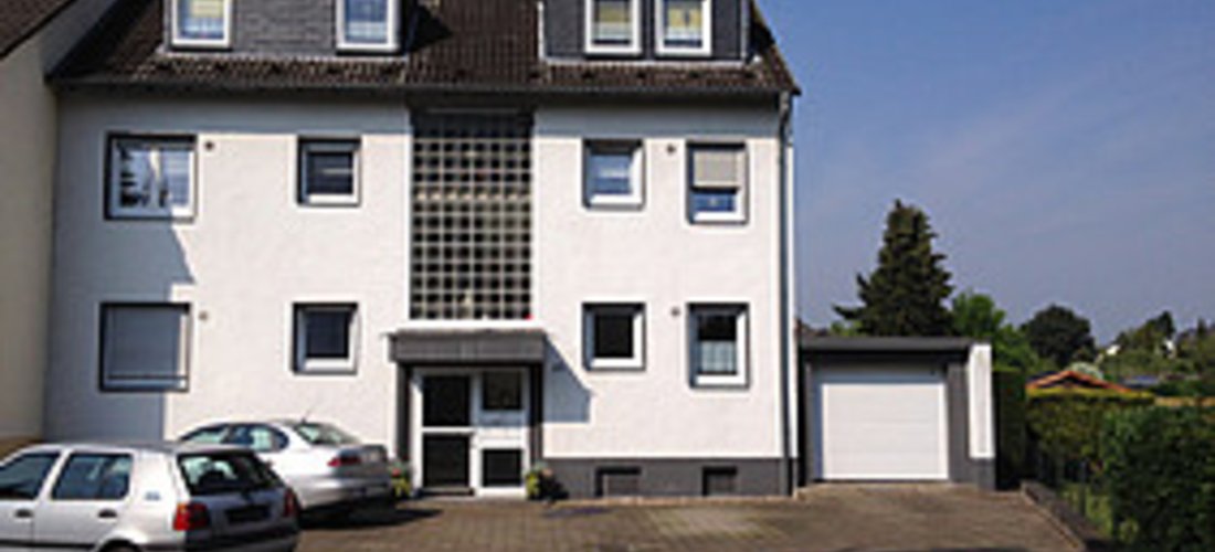 Familie Kolberg wohnt in einem Zweifamilienhaus in Leverkusen, das 1975 erbaut wurde. Die Wohnfläche beträgt insgesamt ca. 280 m² und im gesamten Haus leben 5 Personen. Foto: ROTEX