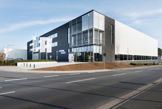 Firmenzentrale der Scherer Feinbau GmbH in Alzenau (Foto: CHIRON Werke GmbH & Co. KG)