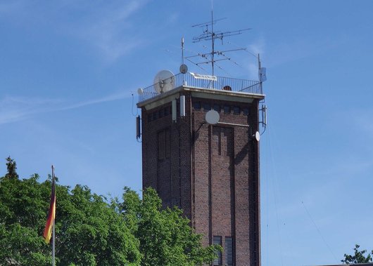 Im alten Wasserturm in Wolfsburg-Fallerleben sorgt eine Luft-Luft-Wärmepumpe für angenehme Temperaturen. (Foto: waermepumpe-regional.de)