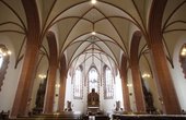 Die katholische Kirche im Höxteraner Weserdorf Lüchtringen wurde mit modernster Wärmepumpentechnik ausgestattet. Foto: Mirko Plha