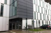 Blick auf das Gründerzentrum t.i.m.e. Port III in Bremerhaven (Foto: waermepumpe-regional.de)