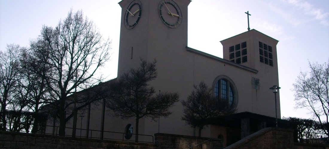 Herz-Jesu-Kirche in Weiden in der Oberpfalz (Foto-Urheber: Crazy.wen - wikimedia / gemeinfrei)