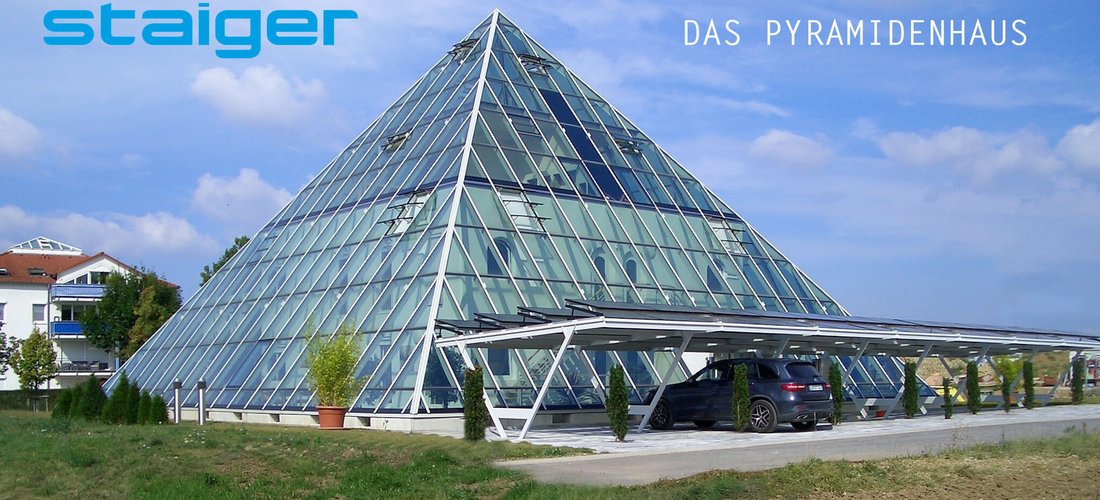 Das Pyramidenhaus benötigt keine fossilen Brennstoffe, die Energiequellen sind Photovoltaik und Wärmepumpen. (Foto: Staiger GmbH & Co. KG)