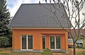 In Teltow bei Berlin wird ein Massivhaus von einer Luft-Wasser-Wärmepumpe beheizt. Foto: Roth