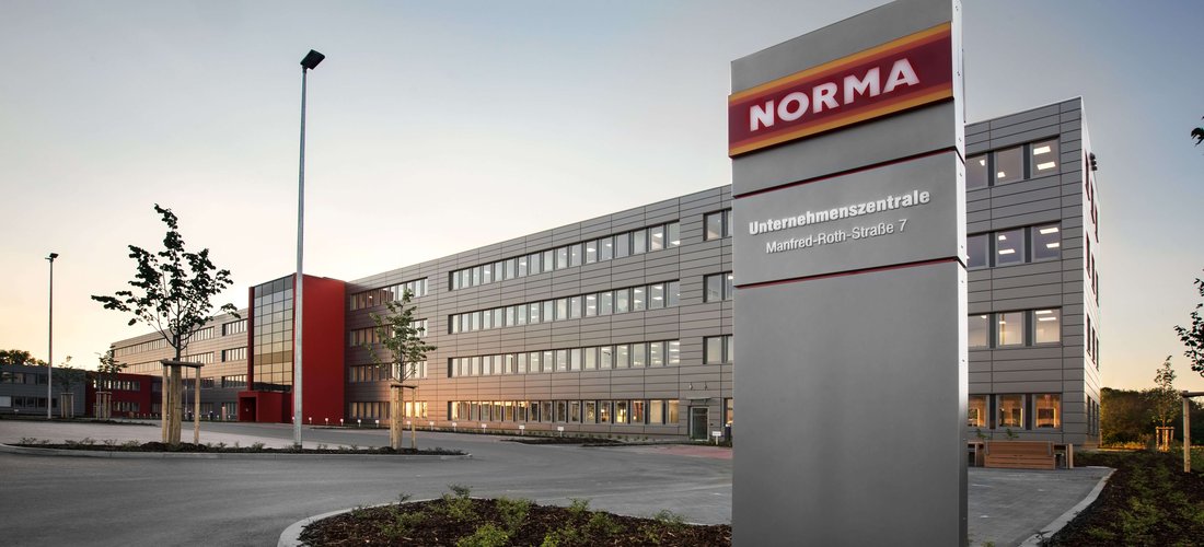 NORMA-Zentrale auf der Hardhöhe in Fürth heizt mit Luft-Wasser-Wärmepumpe (Foto: NORMA Lebensmittelfilialbetrieb Stiftung & Co. KG)