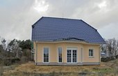 Eine Sole-Wasser-Wärmepumpe beheizt das neue Haus in Rehfelde. Foto: Roth