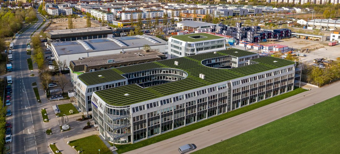 Der 25.000 m2 große Bürokomplex Hatrium in Unterhaching wird mit geothermischer Fernwärme mit klimafreundlicher Wärme versorgt. (Foto: Schwaiger Group)