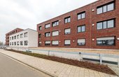 KfW40+ mit 38 Wohneinheiten in Nordhorn: Wärmepumpen und PV-Speicher reduzieren die Nebenkosten der Mieter unbürokratisch. (Foto: E3/DC GmbH)