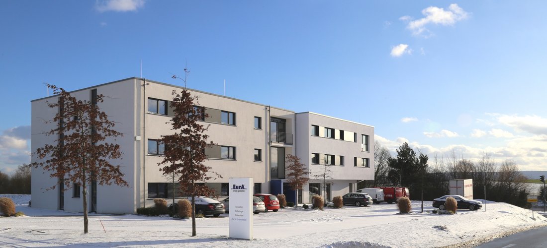 Der EurA-Erweiterungsbau in Ellwangen heizt und kühlt mit einer Wärmepumpe (Foto: Architekturbüro Hariolf Brenner)